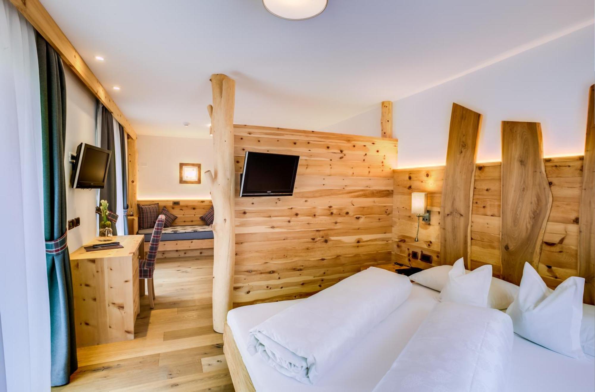 Hotel Muliac Selva di Val Gardena Exterior photo